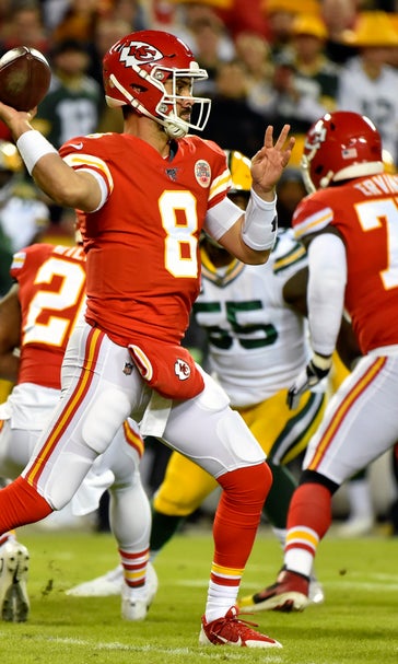 Moore, defense keep Chiefs afloat with Mahomes sidelined